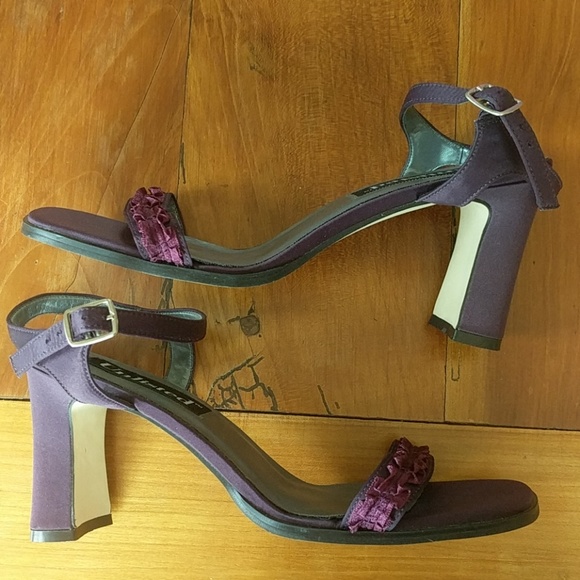 UNLISTED SANDALS ๐ก๐ก๐ก๐ก๐ก๐ก - Picture 4 of 8